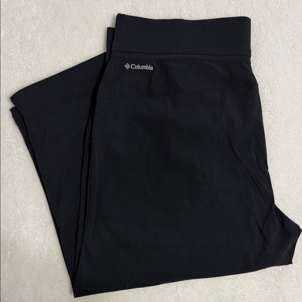 Columbia Jet Black Active Cropped Pants